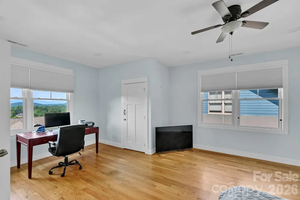 406 Kessler Place Asheville, NC 28804