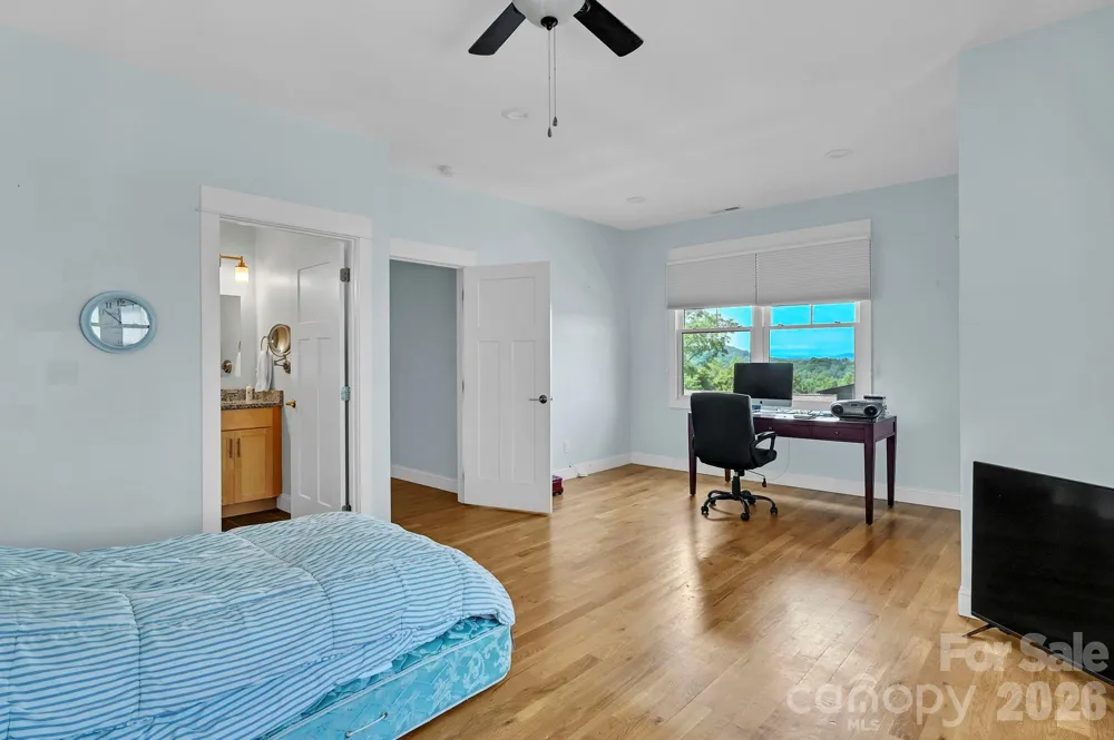 406 Kessler Place Asheville, NC 28804