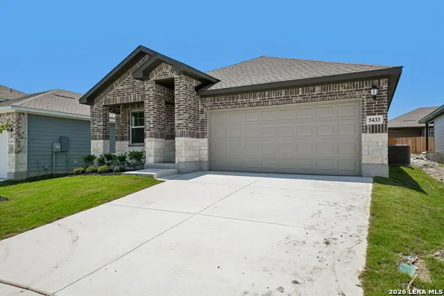 5433 Wrangler Way Marion, TX 78124