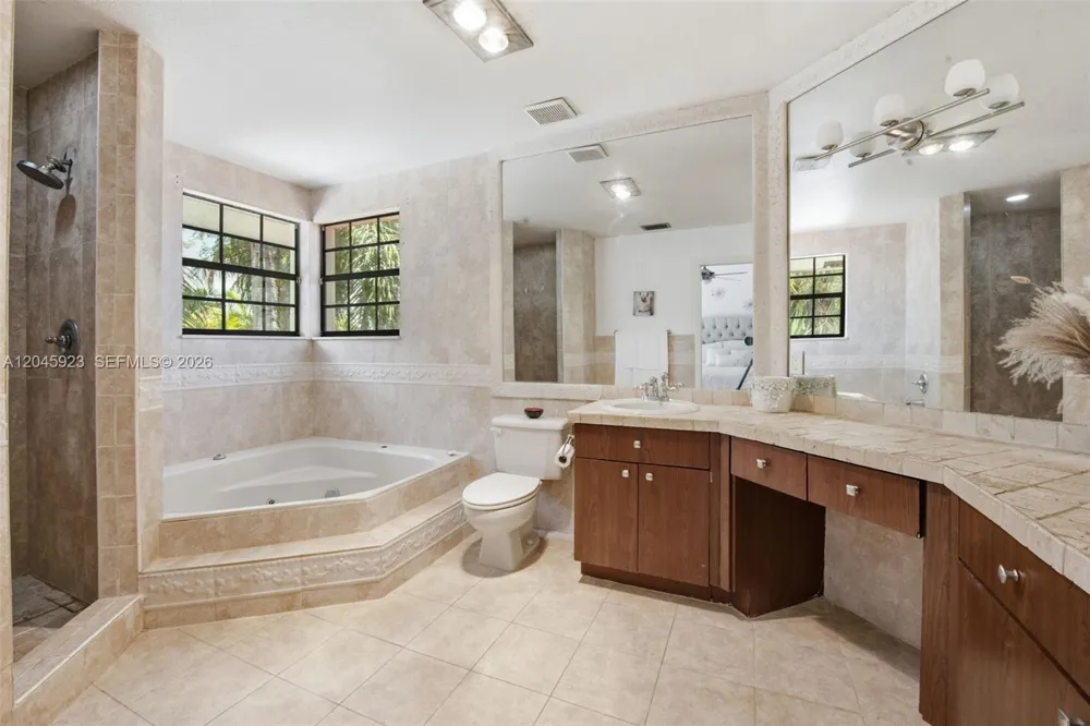 16564 SW 153rd Ct Miami, FL 33187