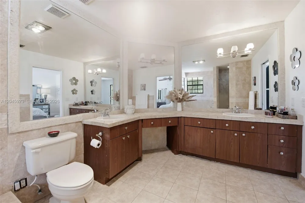16564 SW 153rd Ct Miami, FL 33187