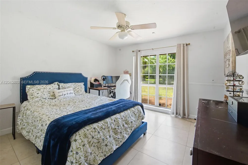 16564 SW 153rd Ct Miami, FL 33187