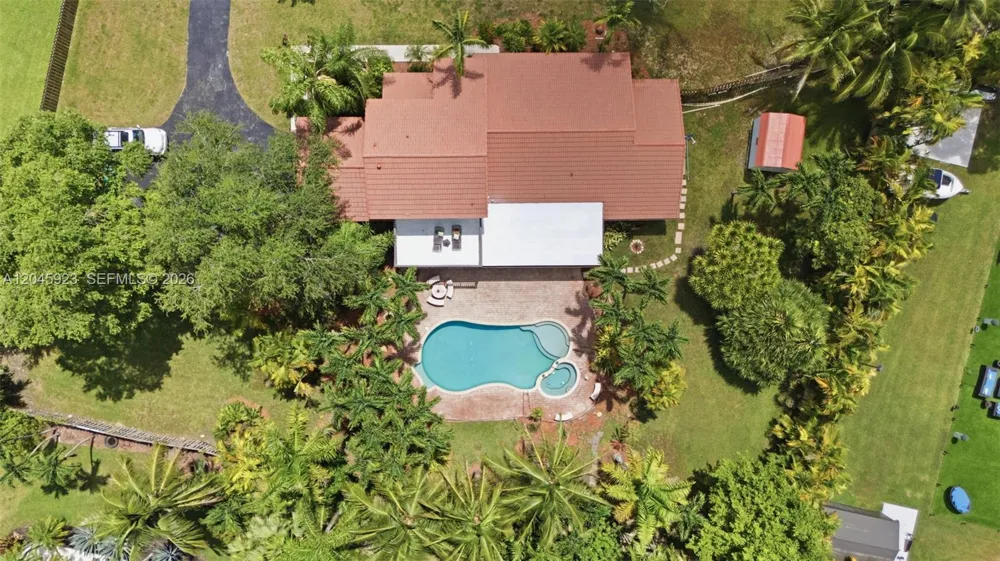 16564 SW 153rd Ct Miami, FL 33187