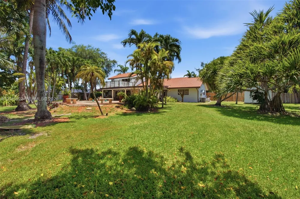 16564 SW 153rd Ct Miami, FL 33187