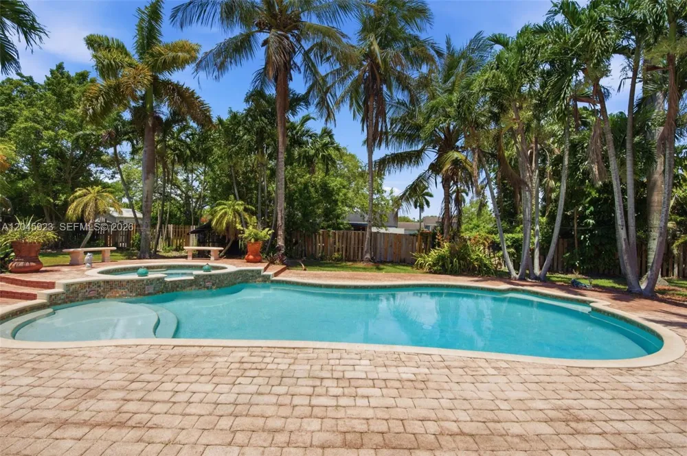 16564 SW 153rd Ct Miami, FL 33187