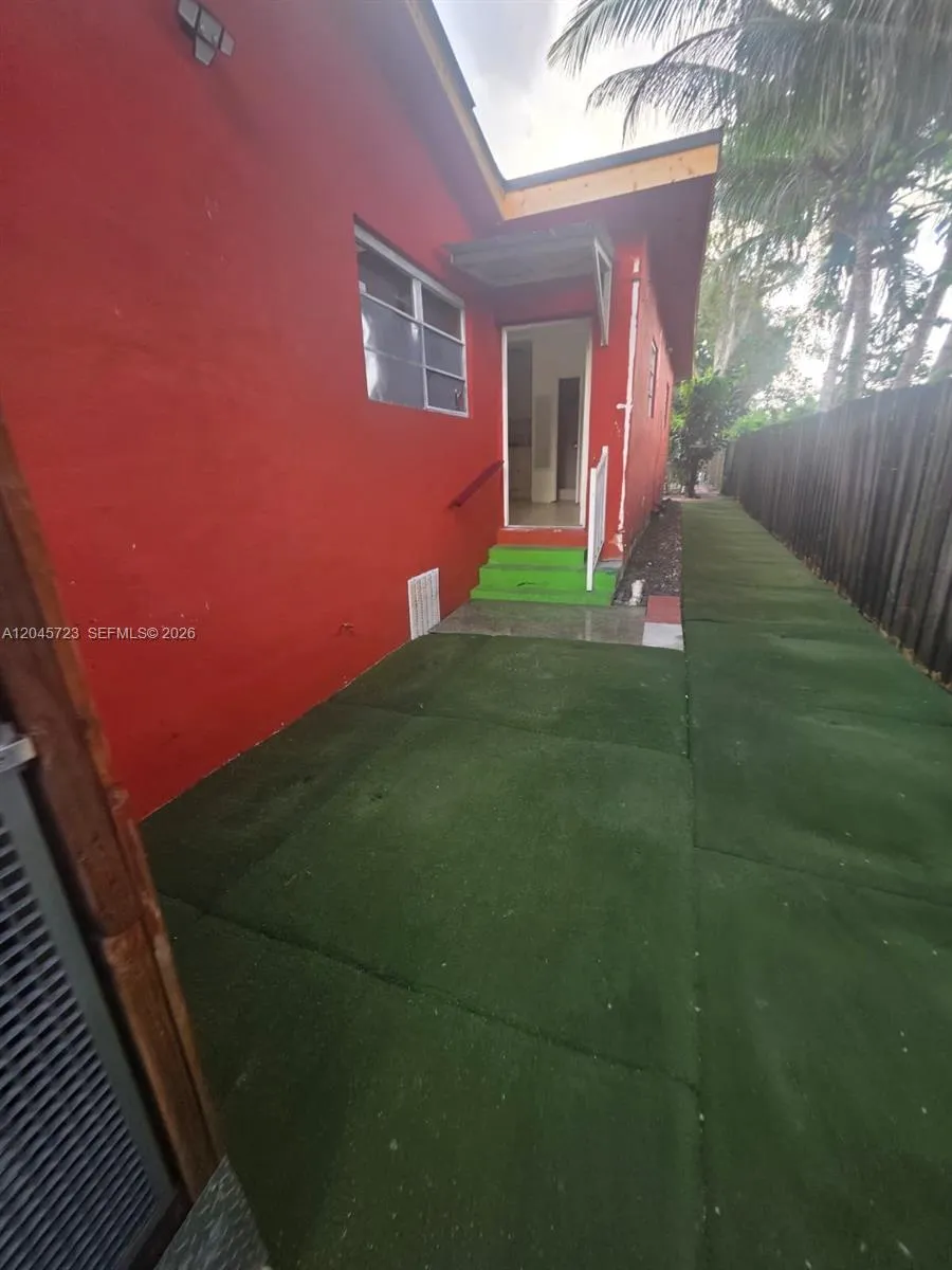 10861 NW 22nd Ct #0 Miami, FL 33167
