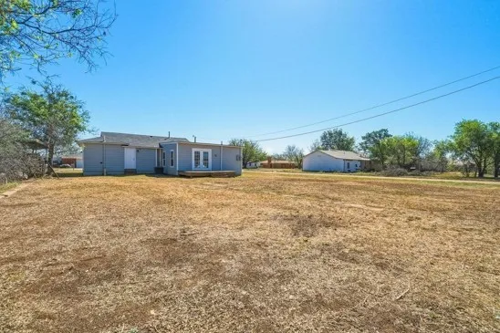 212 NW I AVENUE Hamlin, TX 79520