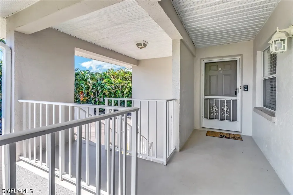 Derbyshire Court #F201 Naples, FL 34116