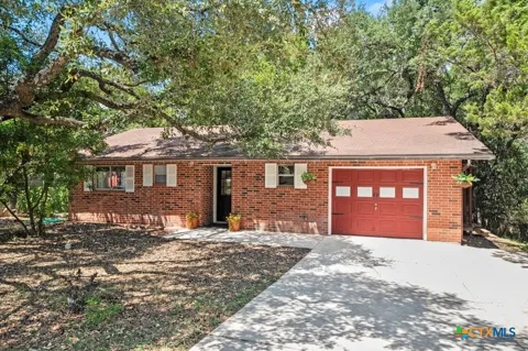 3067 Lakeview Drive