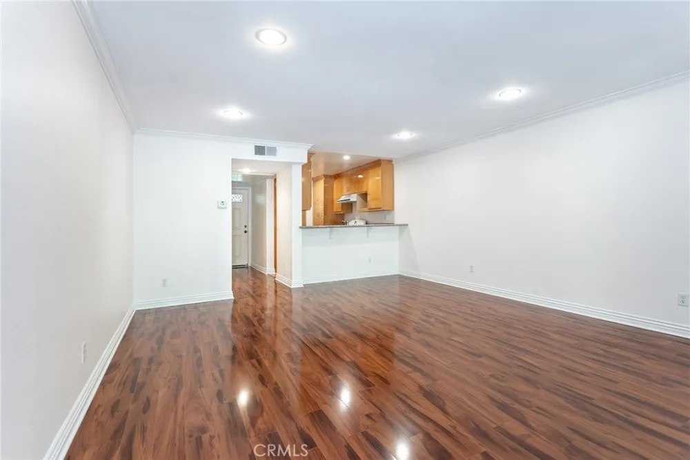 7101 Farralone Avenue #141 Canoga Park, CA 91303