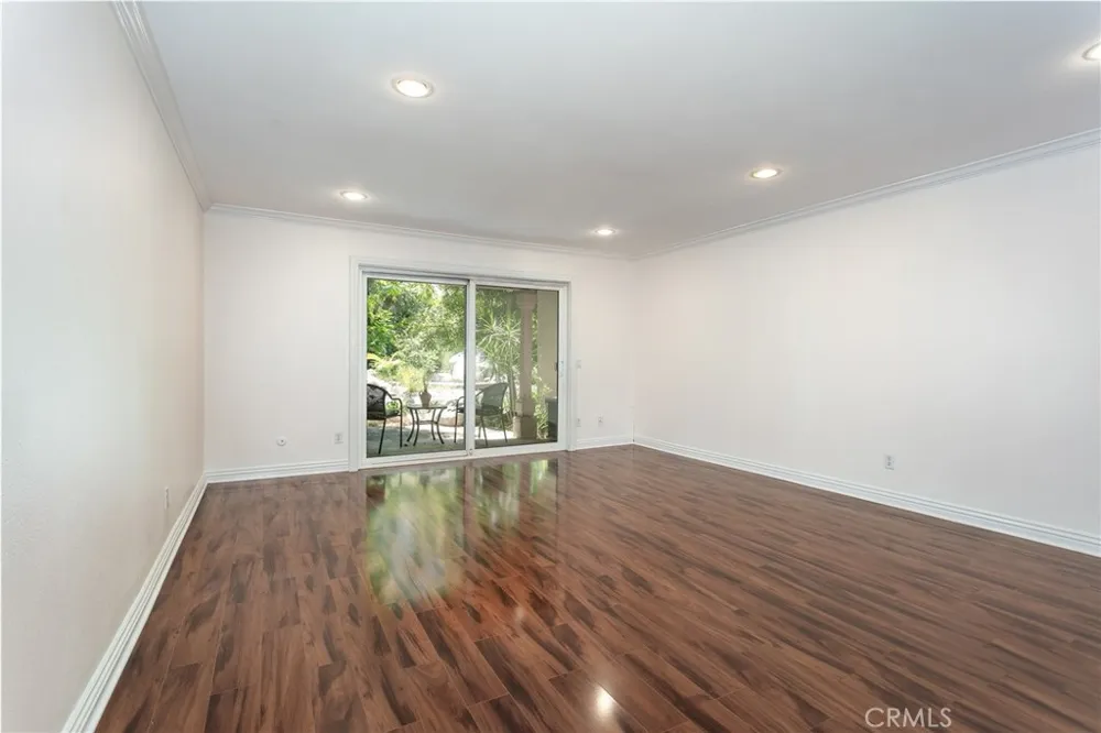 7101 Farralone Avenue #141 Canoga Park, CA 91303