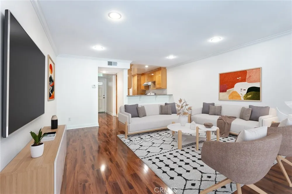 7101 Farralone Avenue #141 Canoga Park, CA 91303