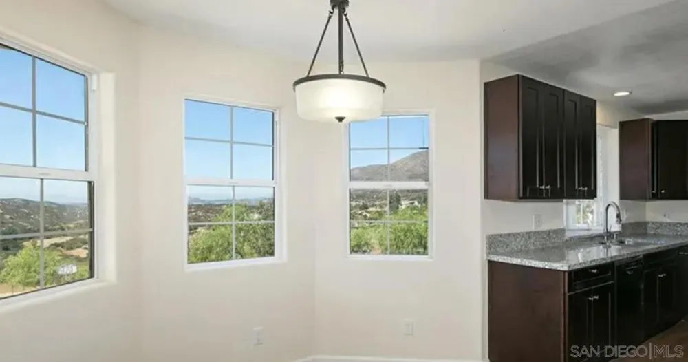 19960 Santee Ln Valley Center, CA 92082