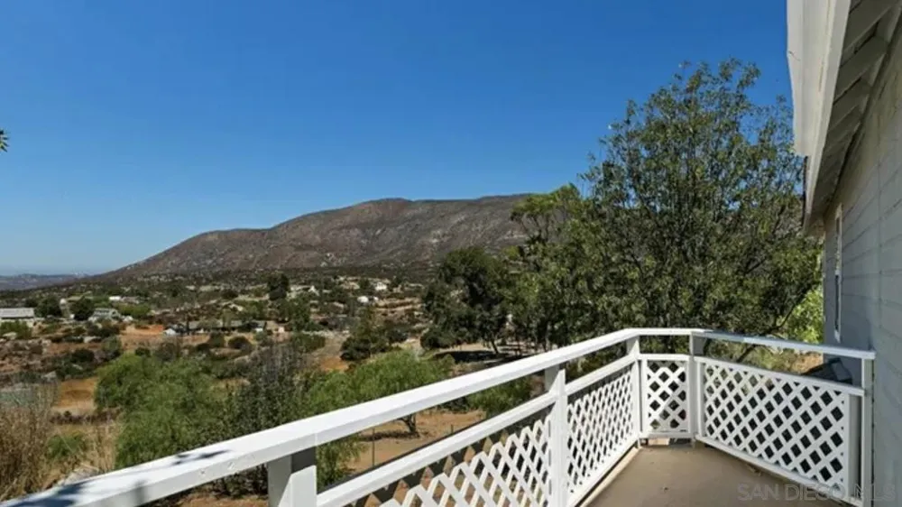 19960 Santee Ln Valley Center, CA 92082