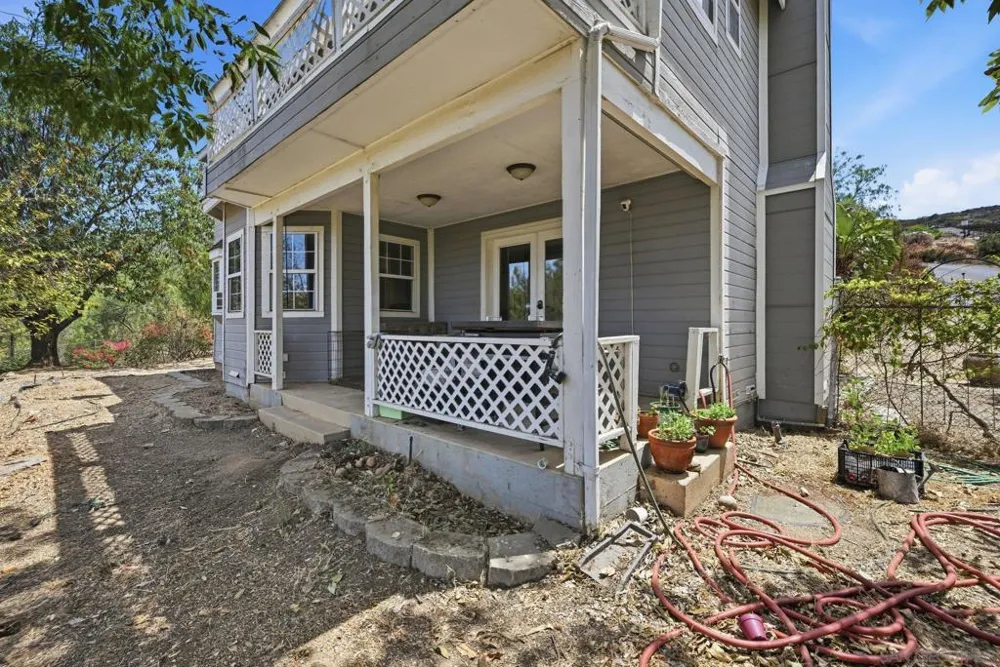 19960 Santee Ln Valley Center, CA 92082