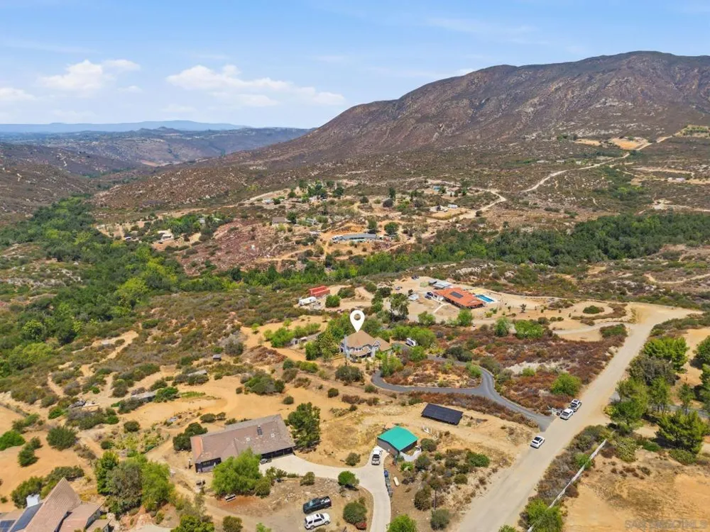 19960 Santee Ln Valley Center, CA 92082
