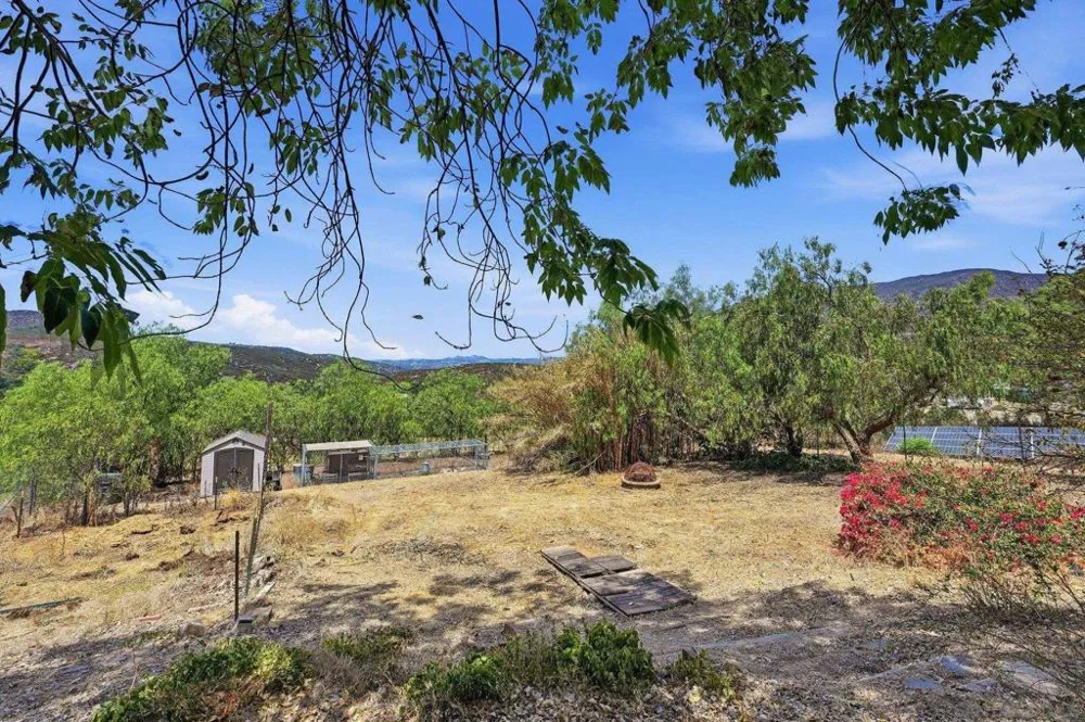 19960 Santee Ln Valley Center, CA 92082