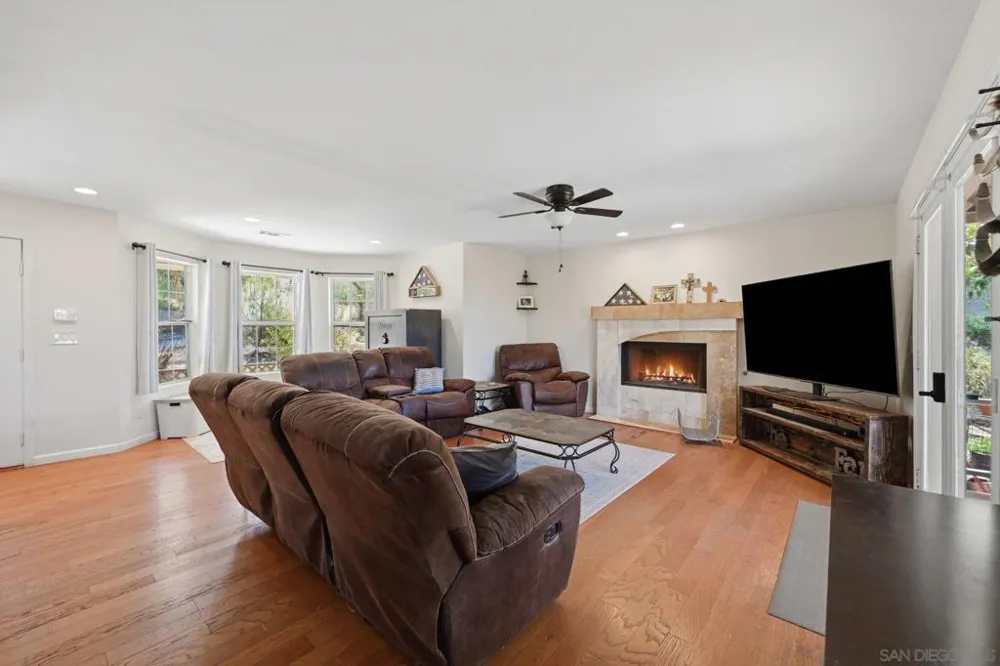 19960 Santee Ln Valley Center, CA 92082