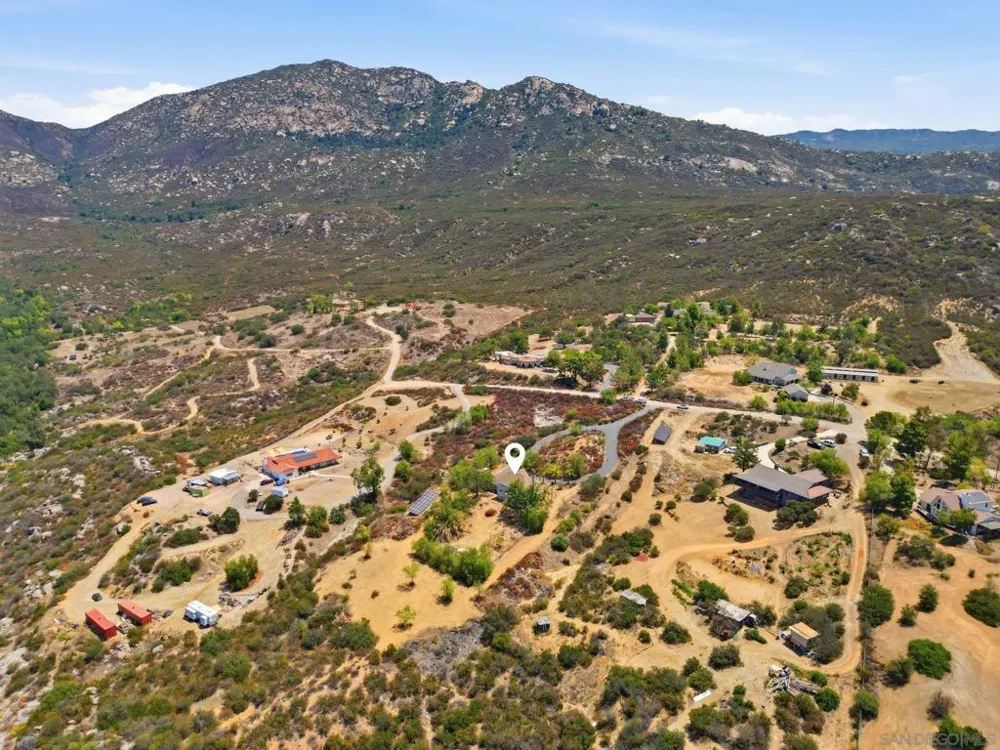 19960 Santee Ln Valley Center, CA 92082
