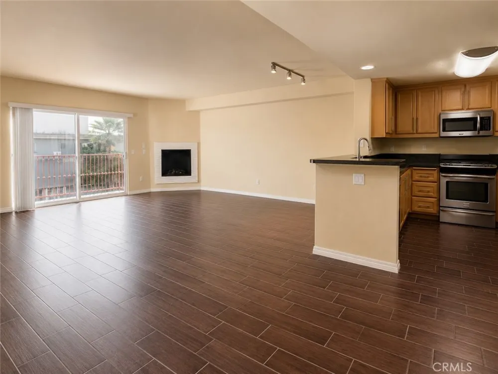 11925 Kling Street #2RIV Valley Village, CA 91607
