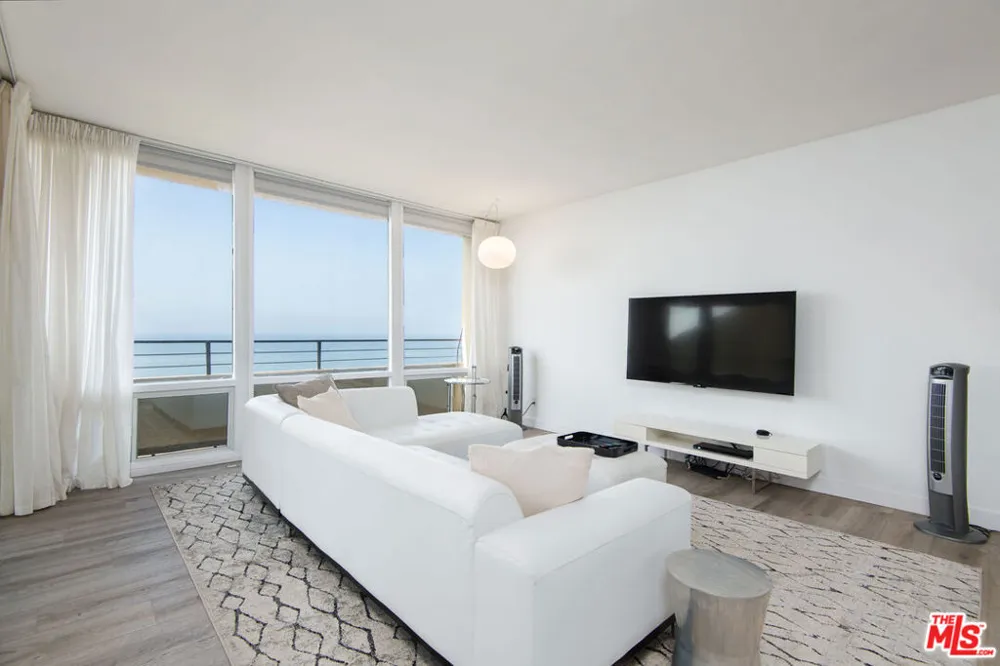 18063 Coastline Drive #3 Malibu, CA 90265