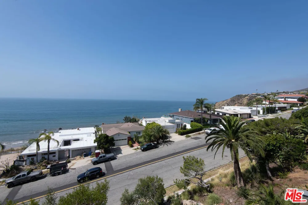 18063 Coastline Drive #3 Malibu, CA 90265