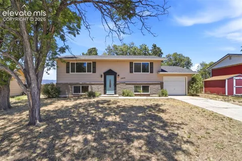 2826 Pinnacle Drive