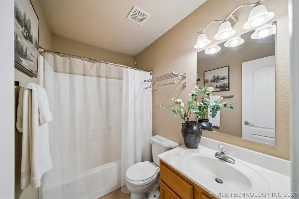 5309 Richmond Drive Bartlesville, OK 74006
