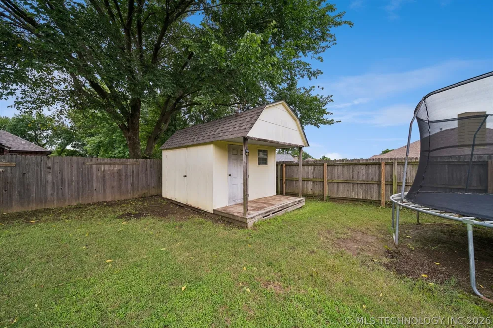 5309 Richmond Drive Bartlesville, OK 74006