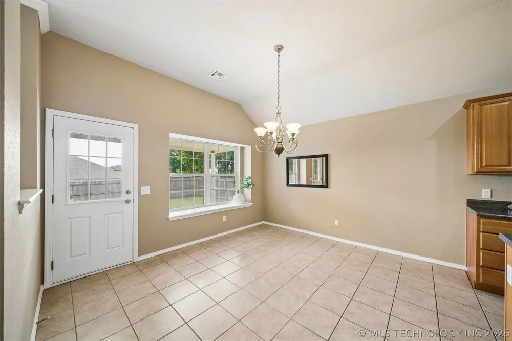 5309 Richmond Drive Bartlesville, OK 74006