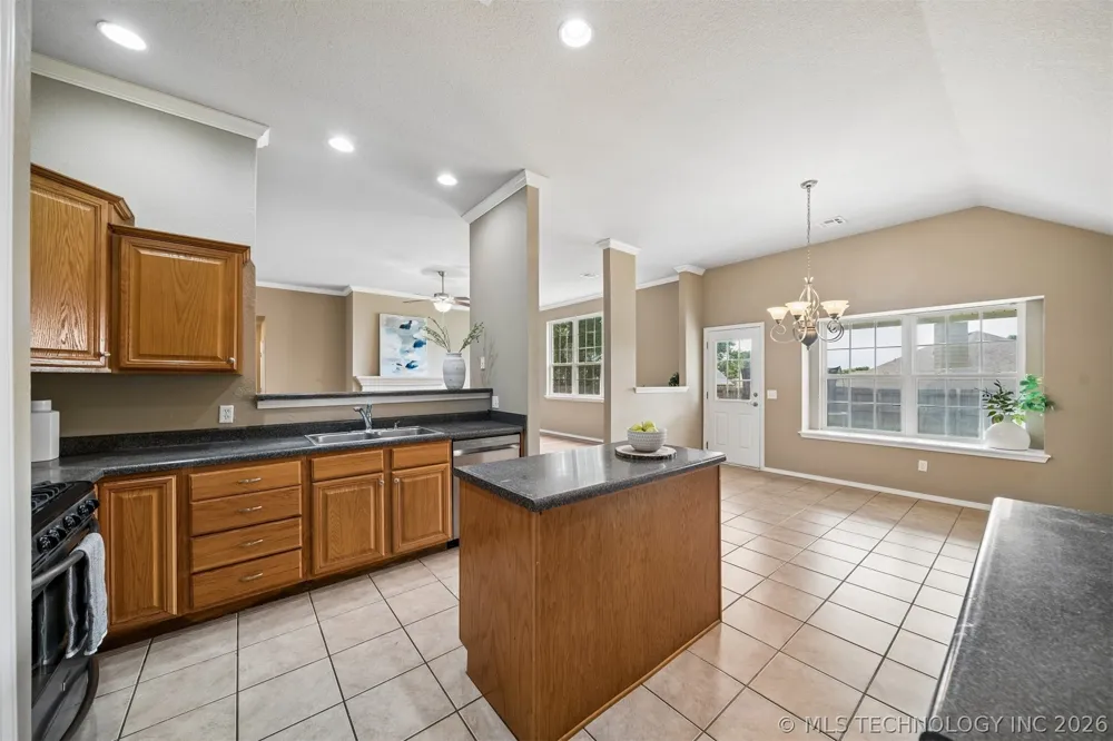 5309 Richmond Drive Bartlesville, OK 74006