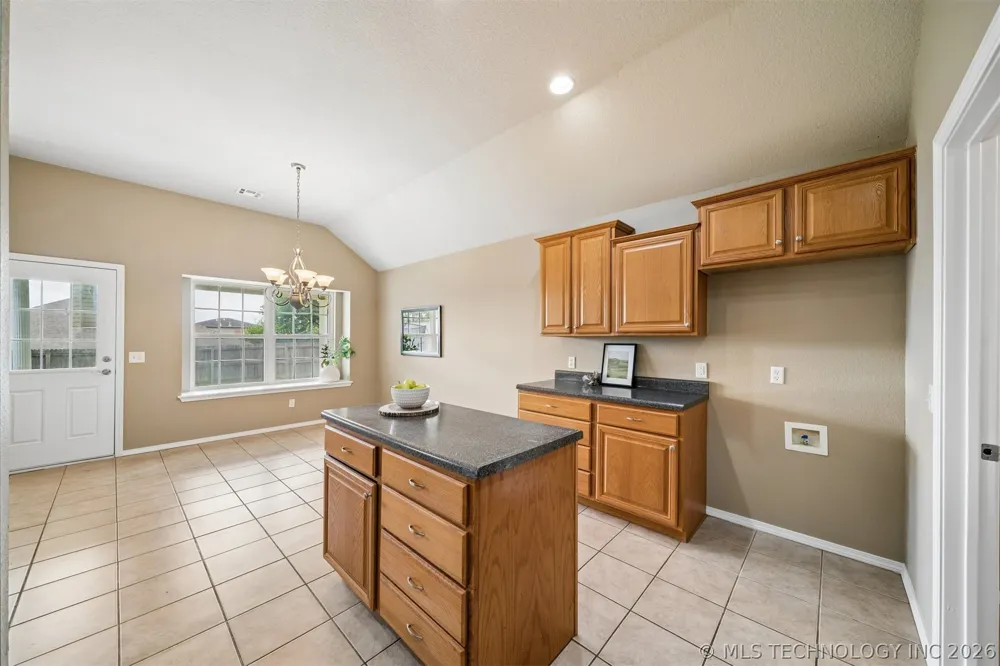 5309 Richmond Drive Bartlesville, OK 74006