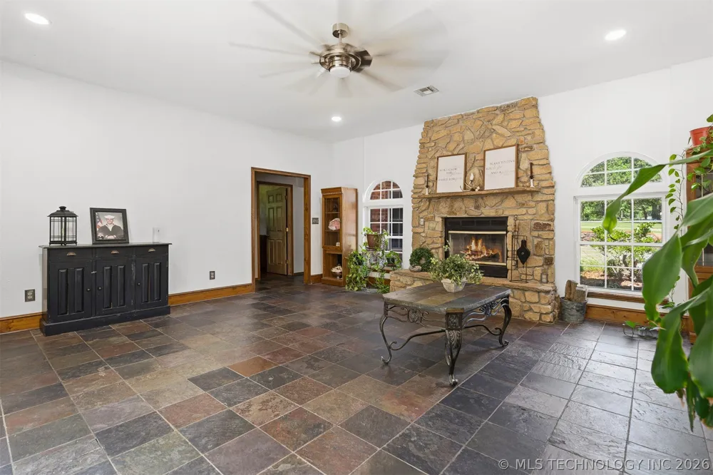 7023 Myall Road Lone Grove, OK 73443