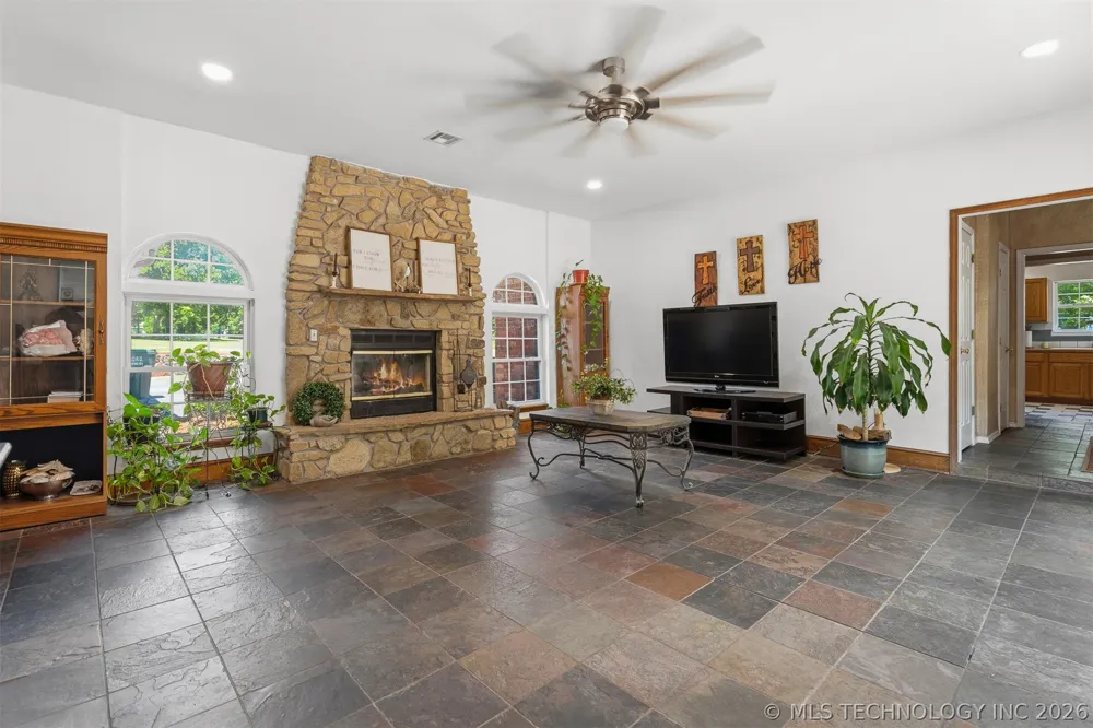 7023 Myall Road Lone Grove, OK 73443