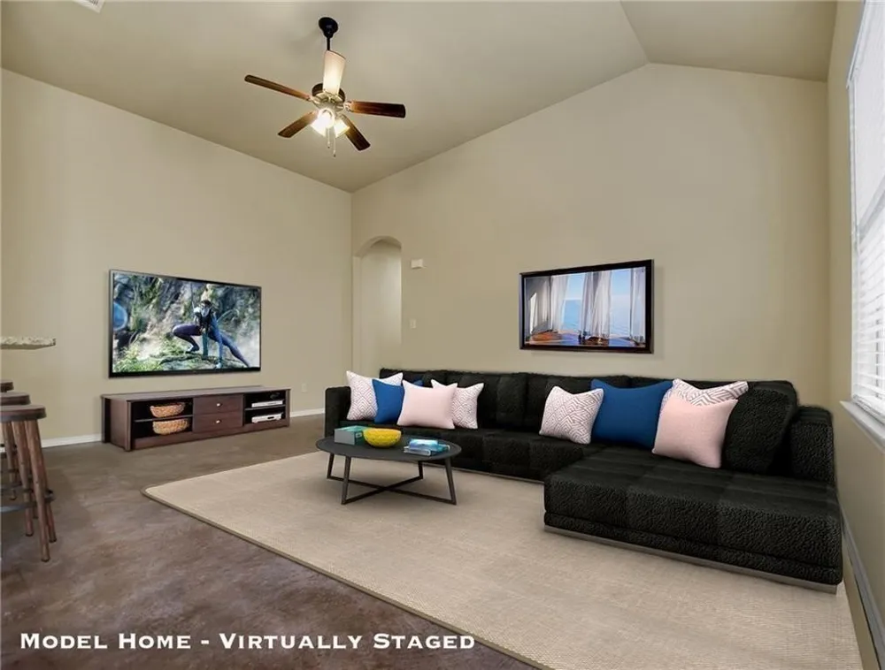 265 Joanne Loop #B Buda, TX 78610