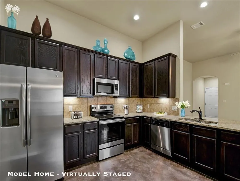265 Joanne Loop #B Buda, TX 78610