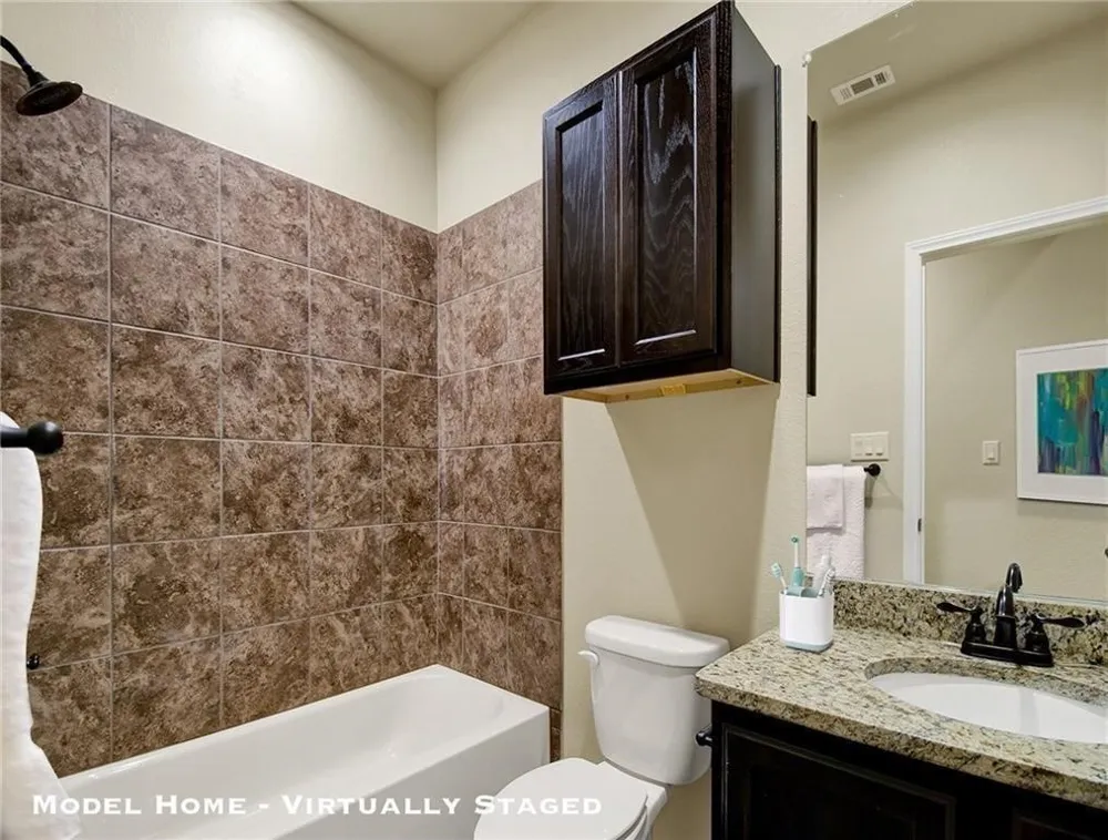 265 Joanne Loop #B Buda, TX 78610