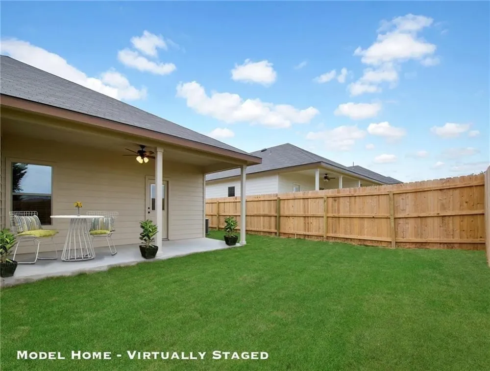 265 Joanne Loop #B Buda, TX 78610
