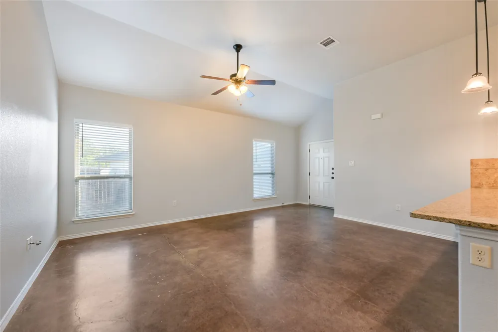 265 Joanne Loop #B Buda, TX 78610