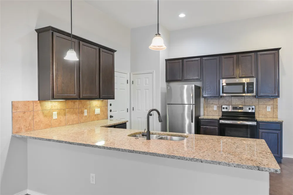 265 Joanne Loop #B Buda, TX 78610