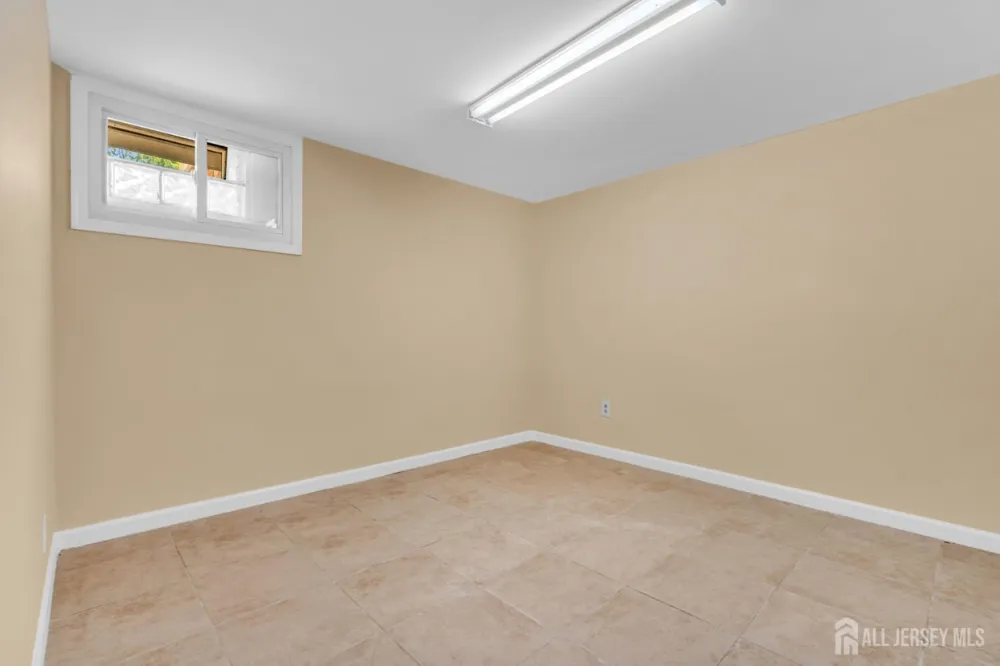 15 Rolfe Avenue Highland Park, NJ 08904