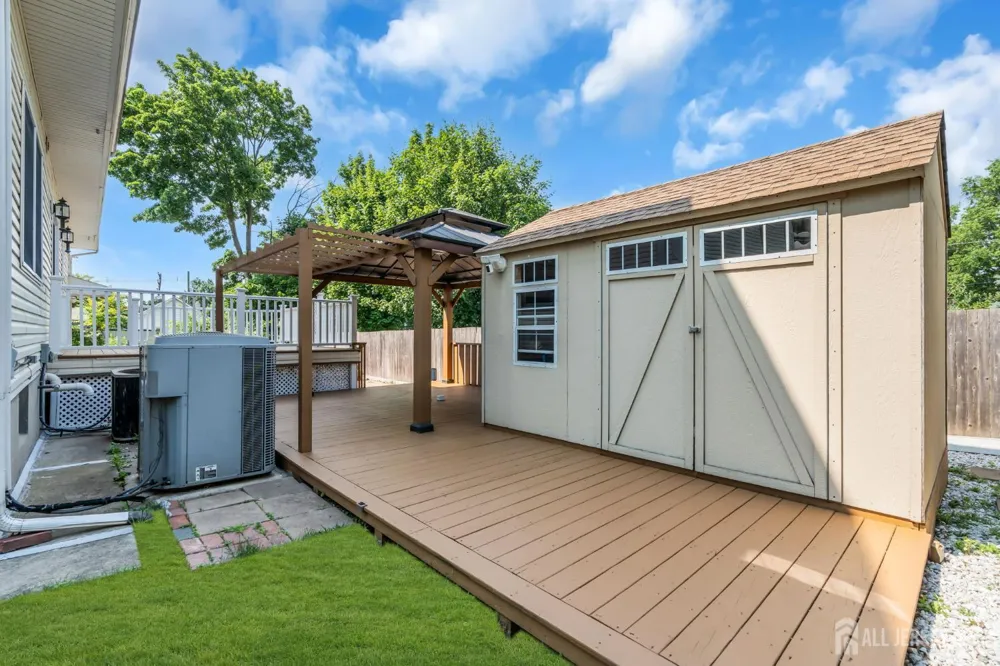 15 Rolfe Avenue Highland Park, NJ 08904