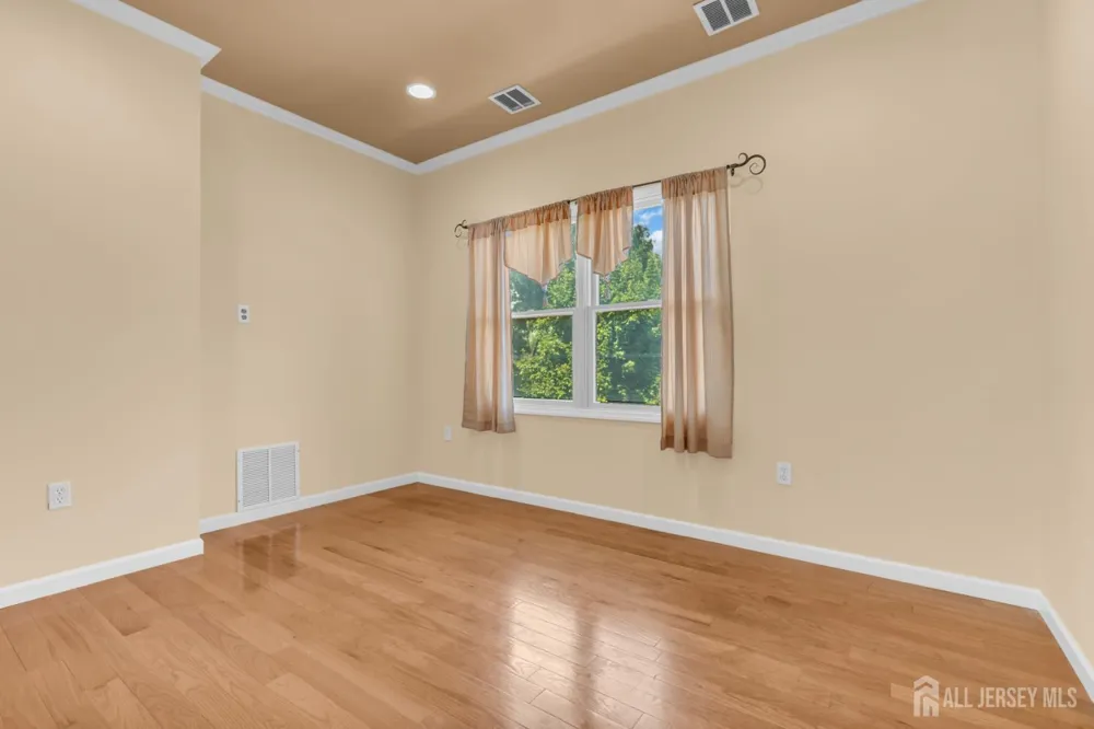 15 Rolfe Avenue Highland Park, NJ 08904