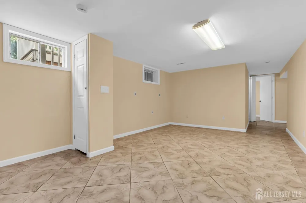 15 Rolfe Avenue Highland Park, NJ 08904