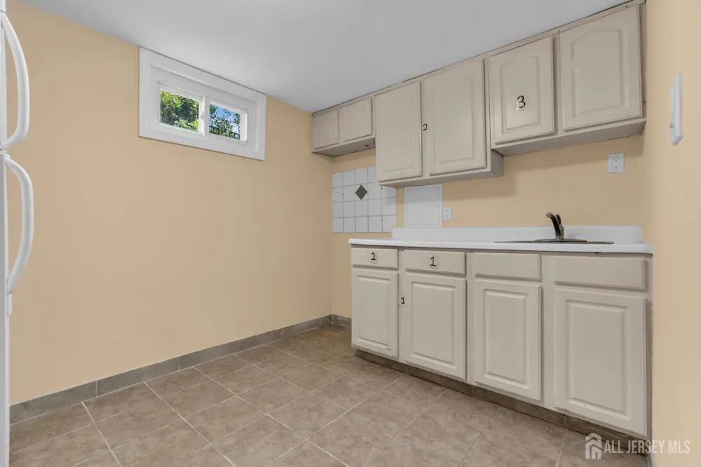 15 Rolfe Avenue Highland Park, NJ 08904