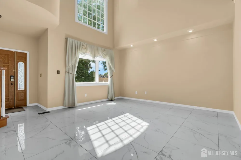 15 Rolfe Avenue Highland Park, NJ 08904