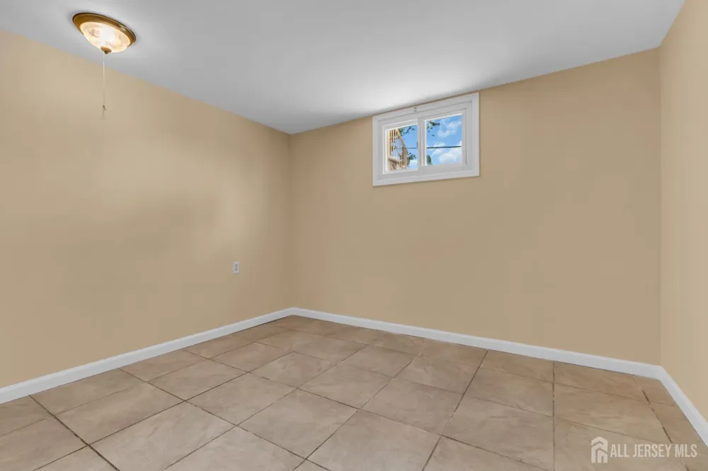 15 Rolfe Avenue Highland Park, NJ 08904