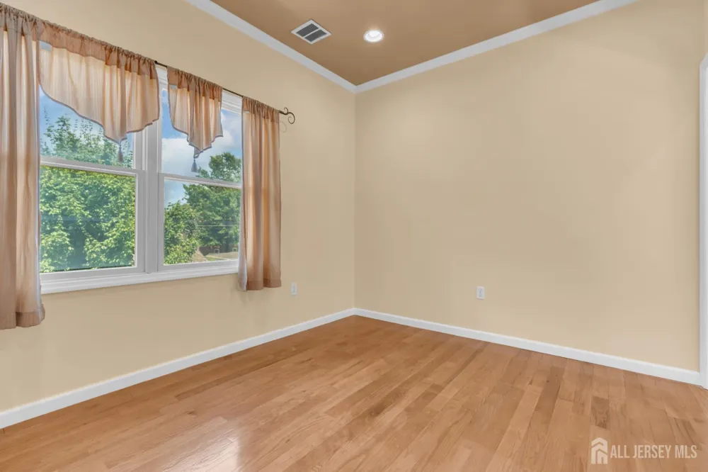 15 Rolfe Avenue Highland Park, NJ 08904