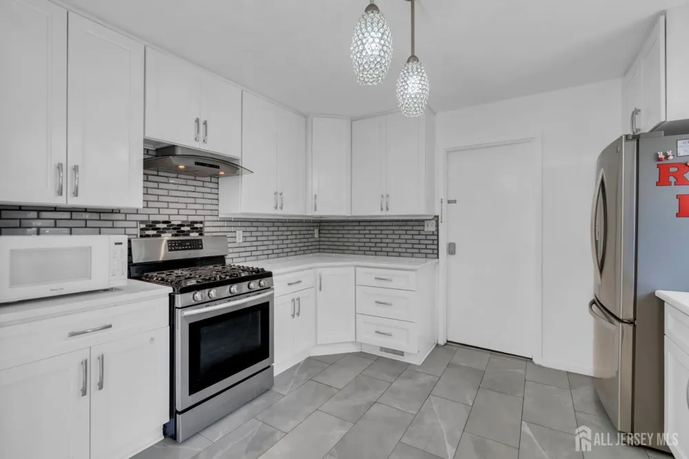 15 Rolfe Avenue Highland Park, NJ 08904