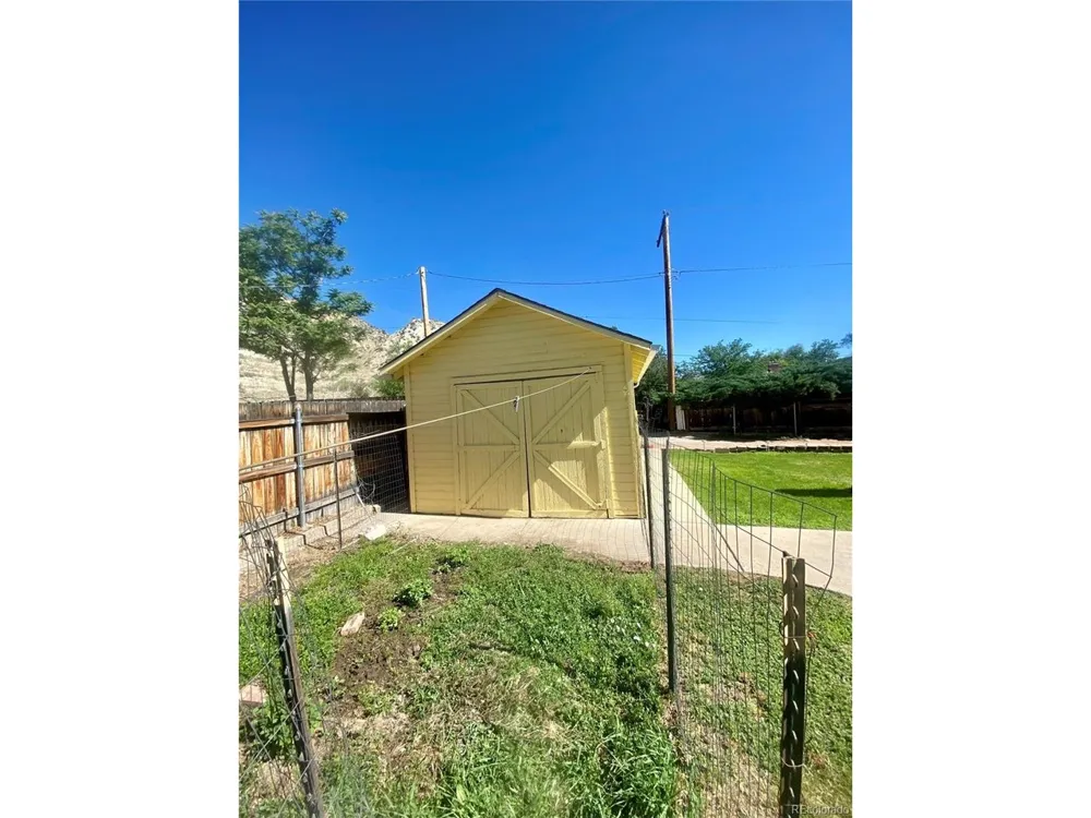 425 Pine Avenue Canon City, CO 81212